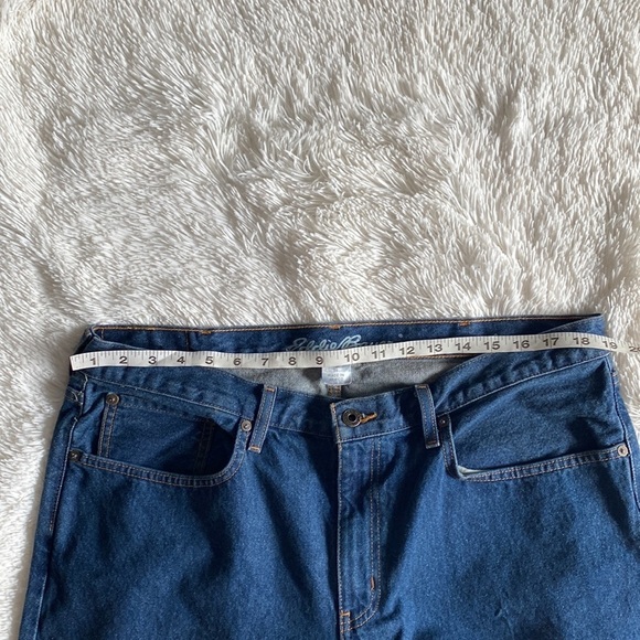 Eddie Bauer Men's Straight Fit Jeans 38W - Picture 6 of 10